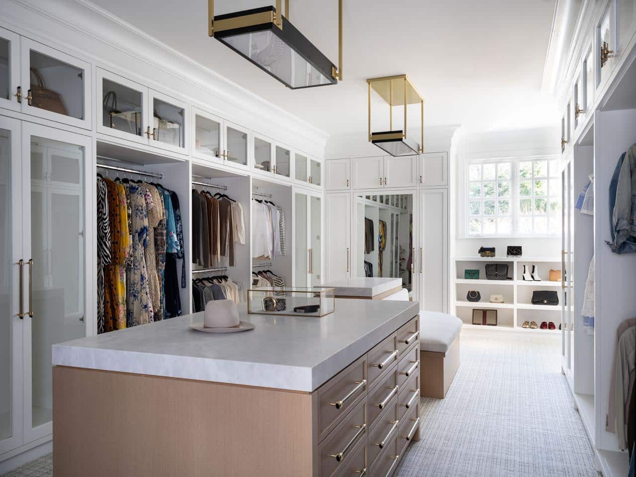 Design Your Dream Walk-In Closet with These Closet Island Ideas